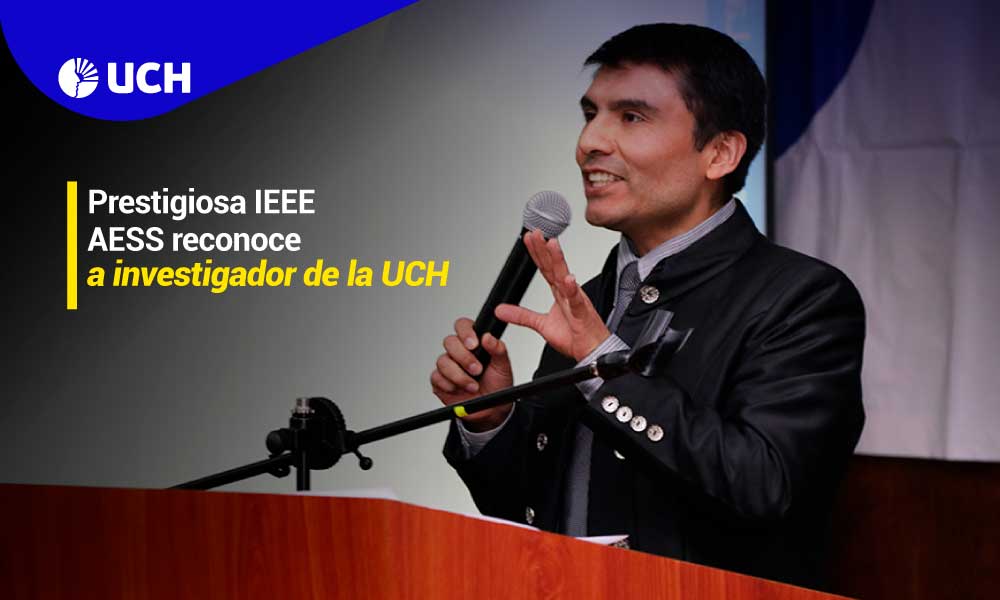 Dr. Avid Román Gonzalez exponiendo una charla sobre imágenes satelitales