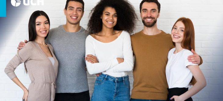 jóvenes destacando la diversidad cultural